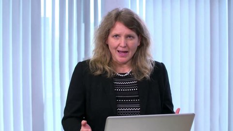 Prof. Dr. Christine Silberhorn, Head of the Integrated Quantum Optics Group at Paderborn University and Fellow of the Max Planck School of Photonics spoke about her own passion for science and gave an inspiring insight to her time as a PhD student.<br /><br />Broadcasted live from Paderborn University, 13.10.2021<br /> 