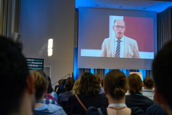 In einer Videobotschaft richtete sich Prof. Peter-André Alt an die Teilnehmenden und bildete damit den gelungenen Abschluss des offiziellen Programms In einer Videobotschaft richtete sich Prof. Peter-André Alt an die Teilnehmenden und bildete damit den gelungenen Abschluss des offiziellen Programms